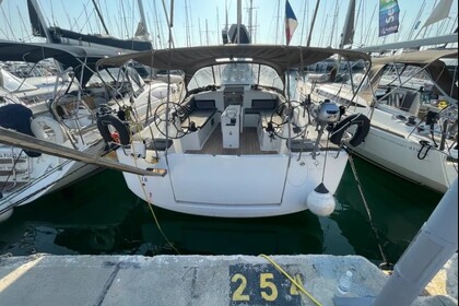 Hire Sailboat  Sun Odyssey 490 Athens