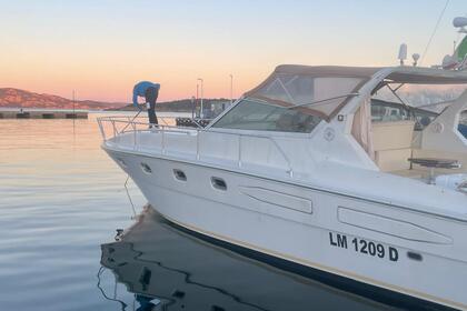 Charter Motorboat Raffaelli Typhoon middle day 40 Palau