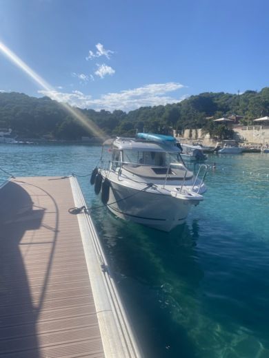 Trogir Motorboat Jeanneau Merry Fisher  695 alt tag text