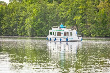 Hire Houseboat Pénichette Evolution 950E Loosdrecht