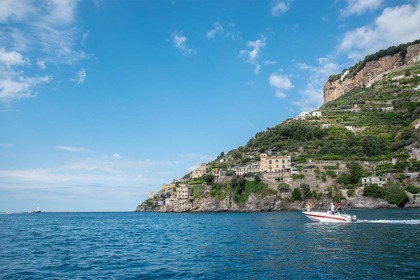 Charter Boat without licence  Mirage 750 Minori