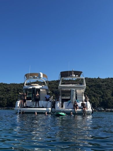 Dubrovnik Motorboat Jeanneau Prestige 400 Fly alt tag text