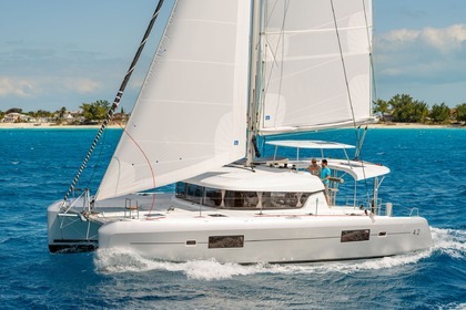 Location Catamaran  LAGOON 42 - NEPTUNE Hyères