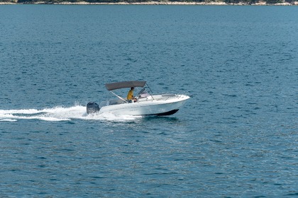 Hire Motorboat Atlantic Marine Open 670 Split