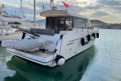 Rental Motor yacht SEALINE C48 Athens