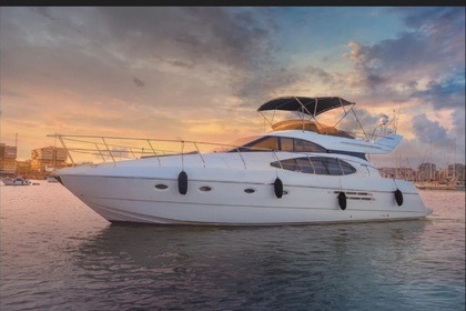 Noleggio Yacht Azimut Azimut 52 Torrevieja