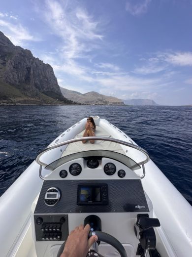 Palerme RIB ALTAMAREA WAVE 27, 250 CV alt tag text