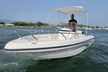 Charter Motorboat Ranieri International Voyager 19 Bocca di Magra