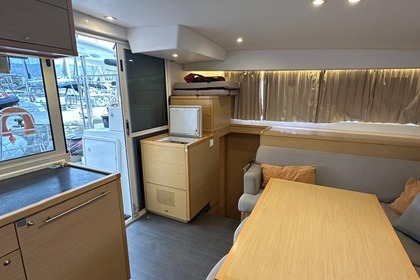 Charter Catamaran  Lagoon 400 S2 Mykonos