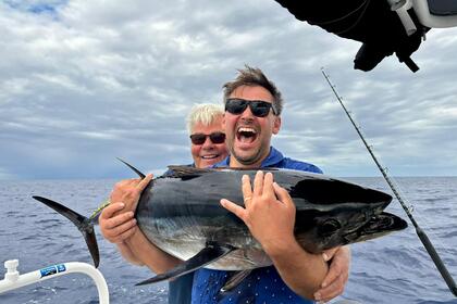 Miete Motorboot Robalo R200 Giardini-Naxos