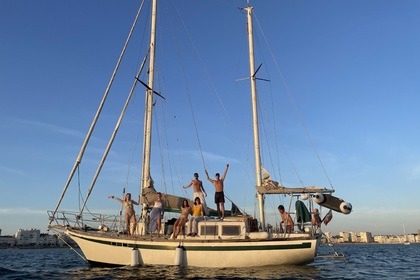 Rental Sailboat Stratimer Endurance 35 Les Sables-d'Olonne