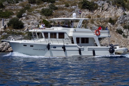 Hire Motorboat Adagio Yachts Europa 51.5 Primošten