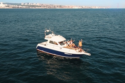 Rental Motorboat Rodman 900 Fly bridge Sesimbra