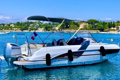 Charter Motorboat Beneteau Flyer 7.7 Fréjus