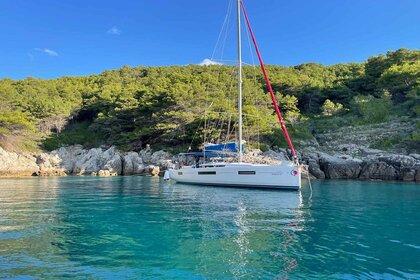 Charter Sailboat  Sunsail 44 SO Marigot