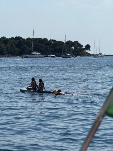 Cannes Motorboat Sunseeker Manhattan alt tag text