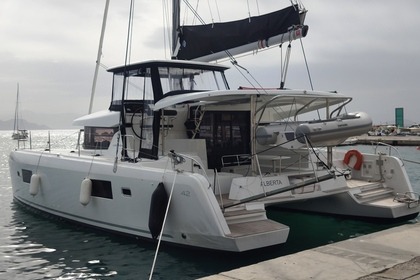 Rental Catamaran Lagoon-Bénéteau Lagoon 42 - 4 + 2 cab. Laurium