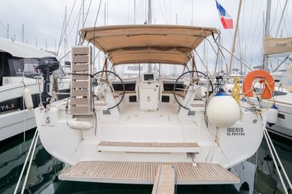 Charter Sailboat Beneteau Oceanis 51.1 Alimos
