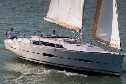 Rental Sailboat DUFOUR DUFOUR 382 GL Port Charles Ornano