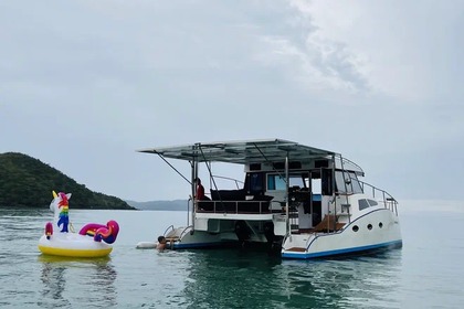 Charter Catamaran Yamaha 260 Pattaya