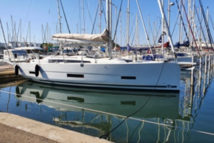 Miete Segelboot Dufour Dufour 390 Grand Large 2021 Port Camargue