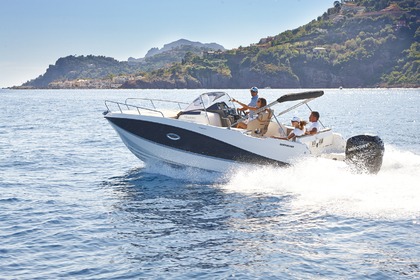 Alquiler Lancha Quicksilver Activ 755 Sundeck Playa de Aro