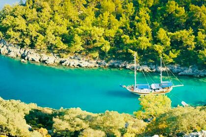 Alquiler Goleta Custom Built Gulet with a capacity of 12 Ketch Kaş