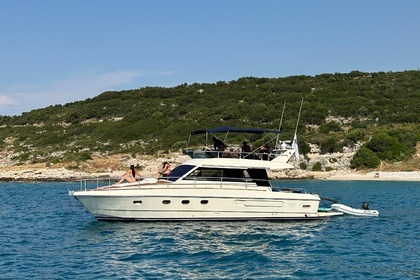 Verhuur Motorboot Ferretti Craft S.r.l Ferreti 39 | Ave Yachting Albania Vlorë