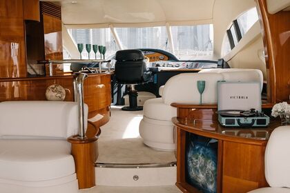 Verhuur Motorboot Azimut Azimut 62 Dubai