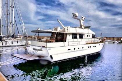 Location Yacht Baglietto Baglietto 21 Procida