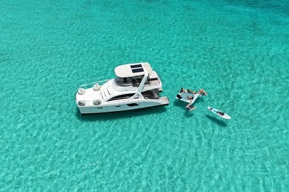 Rental Catamaran POWERCAT AQUILA Marigot