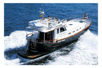 Verhuur Motorboot Menorquin 180 Fly Loano