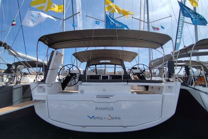 Charter Sailboat Dufour Dufour 530 Exclusive owner's version Portisco