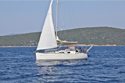 Rental Sailboat JEANNEAU SUN ODYSSEY 33I Skopelos