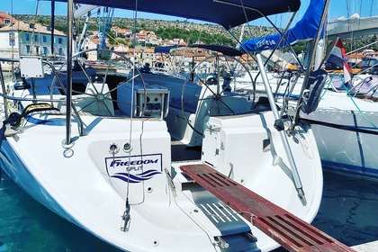 Miete Segelboot Winter Purest Nature Retreat on a Sailboat Bavaria 44 Milna